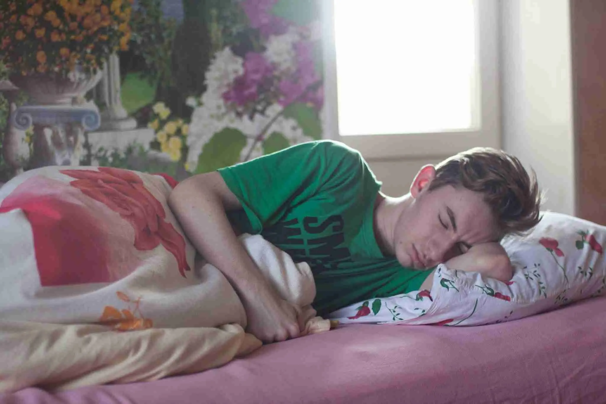 Is a Megadose of Melatonin Safe & Effective for Fixing Sleep & More?