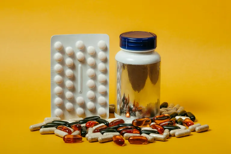 Supplements vitamins B12 folate