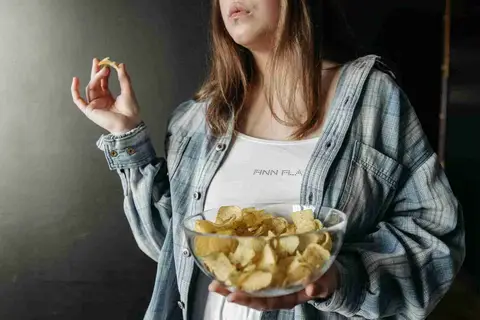 Why Is My Stomach Always Upset? How Food, Additives & Environment Affect Gut Health